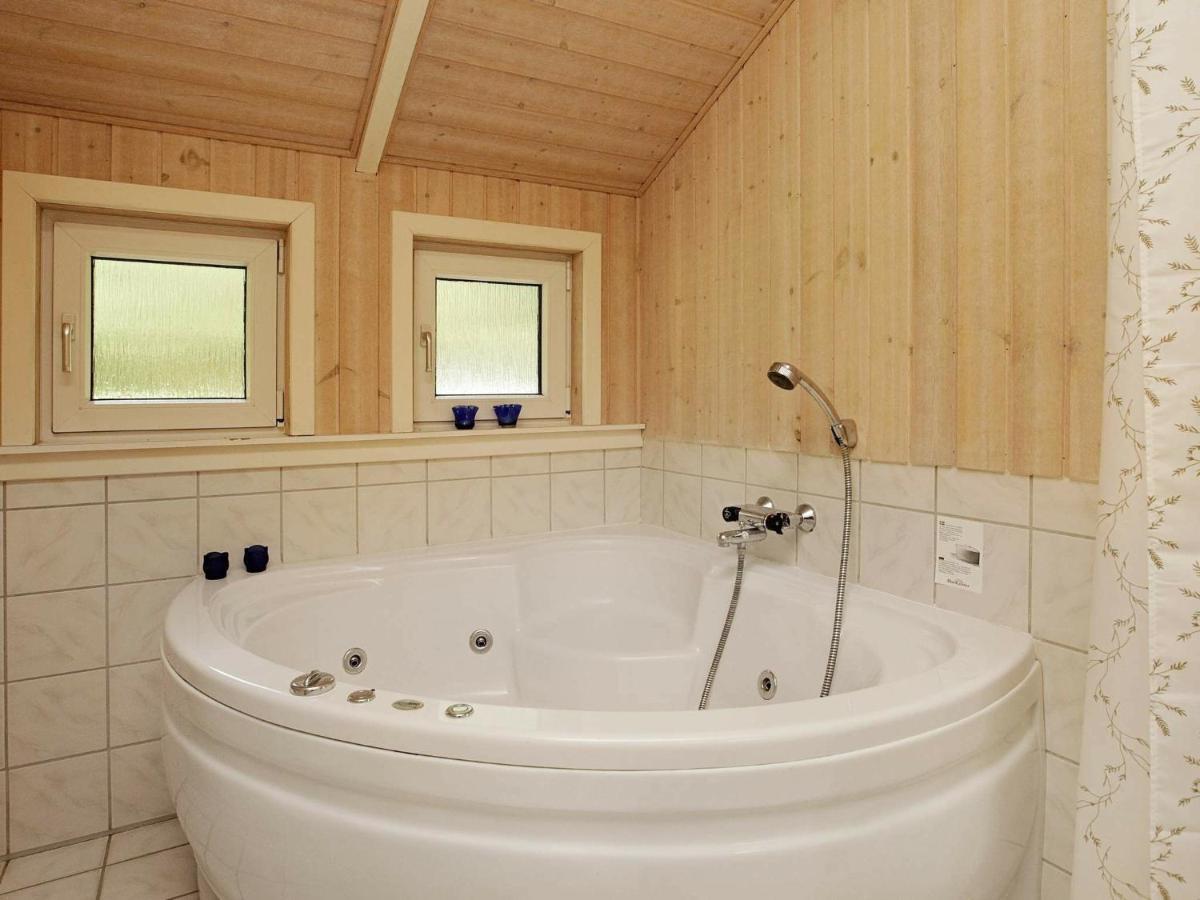 6 Person Holiday Home In Ansager Exterior foto